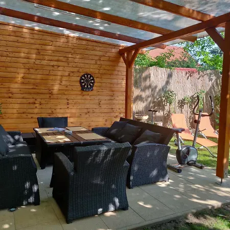 Cseresznyes Apartman Balatonalmádi Exterior foto