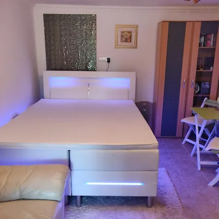 Cseresznyes Apartman Balatonalmádi Exterior foto