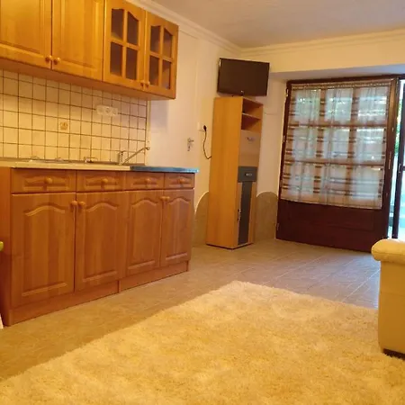 Cseresznyes Apartman Balatonalmádi Exterior foto