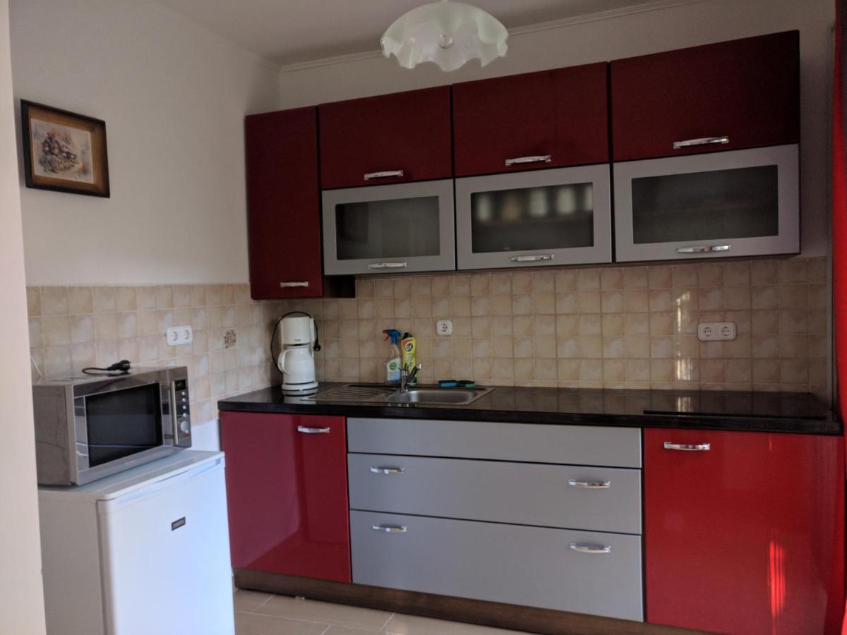 Cseresznyes Apartment *