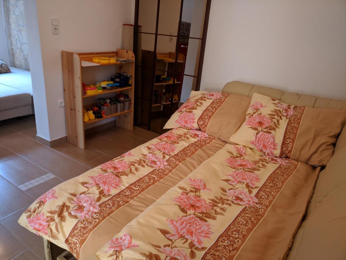 Cseresznyes Apartment *